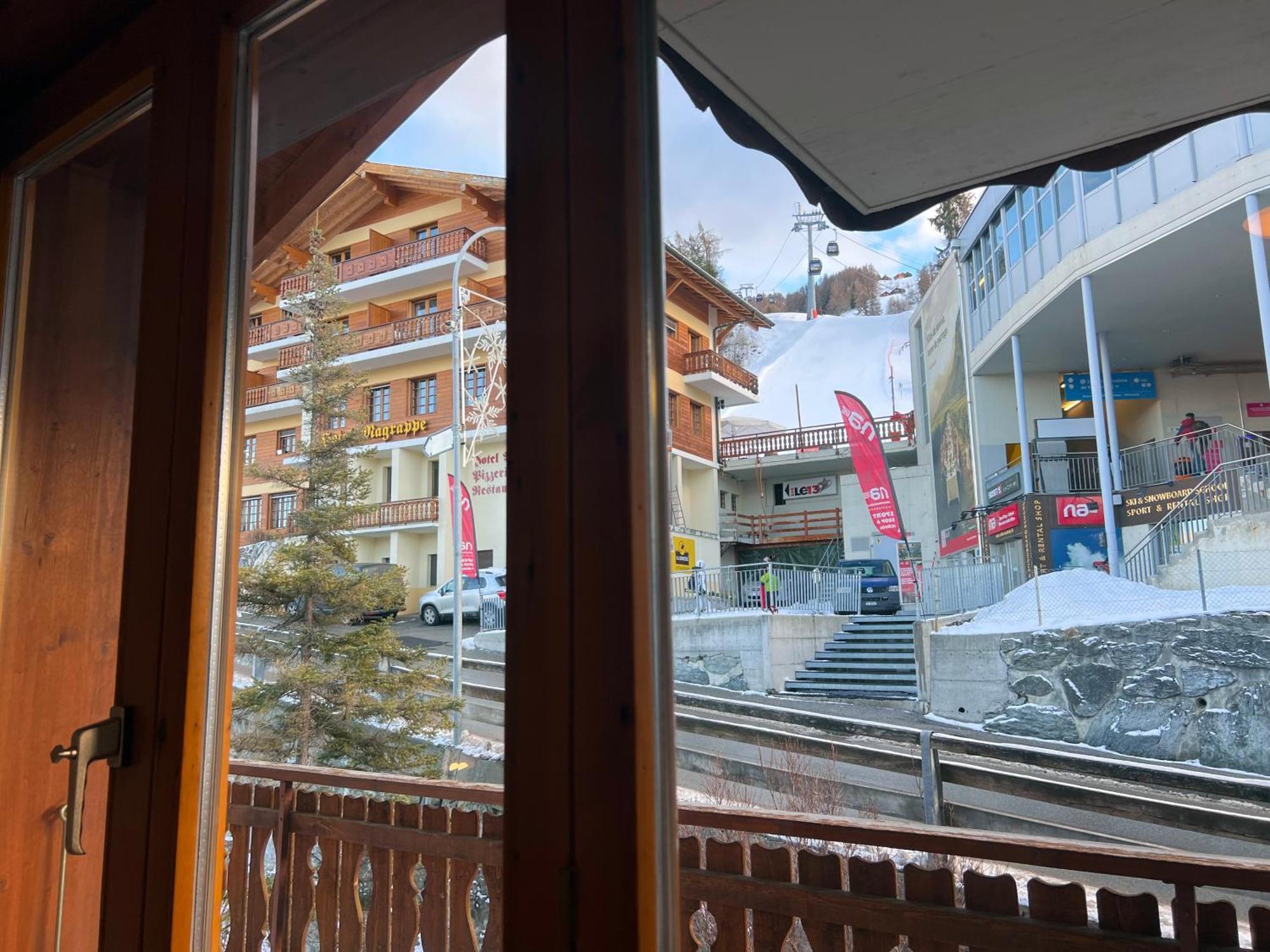 Hotel Chalet Royal Вейзоназ Екстериор снимка